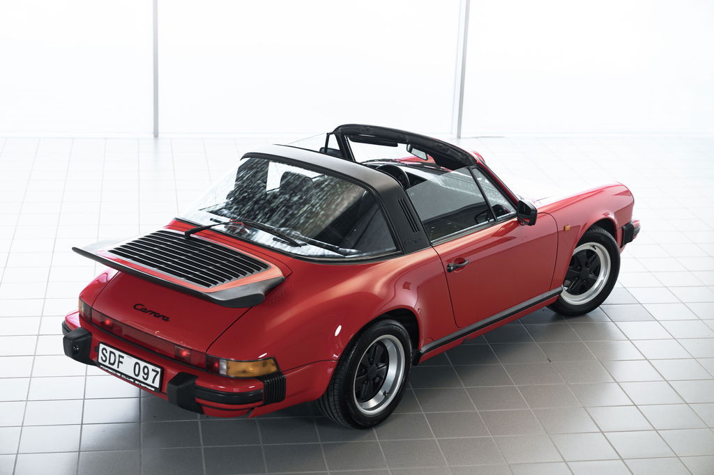 Porsche 911 Carrera 3.2 (US)