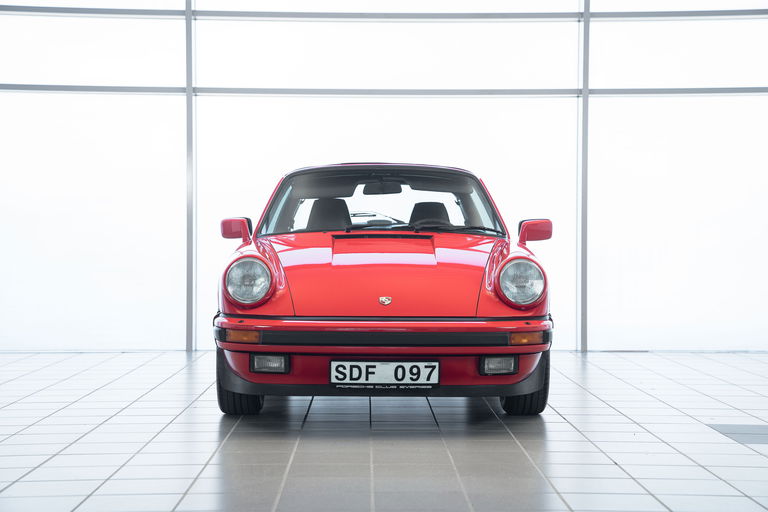 Porsche 911 Carrera 3.2 (US)