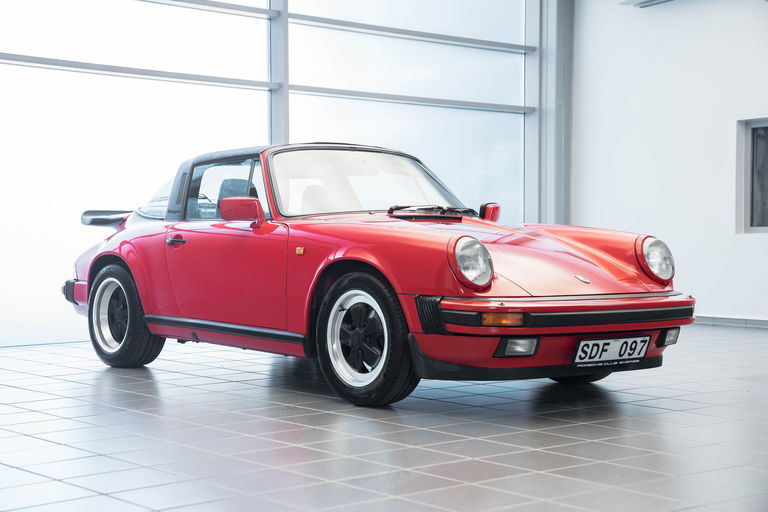 Porsche 911 Carrera 3.2 (US)