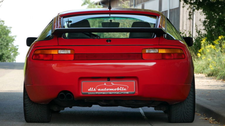 Porsche 928 GT