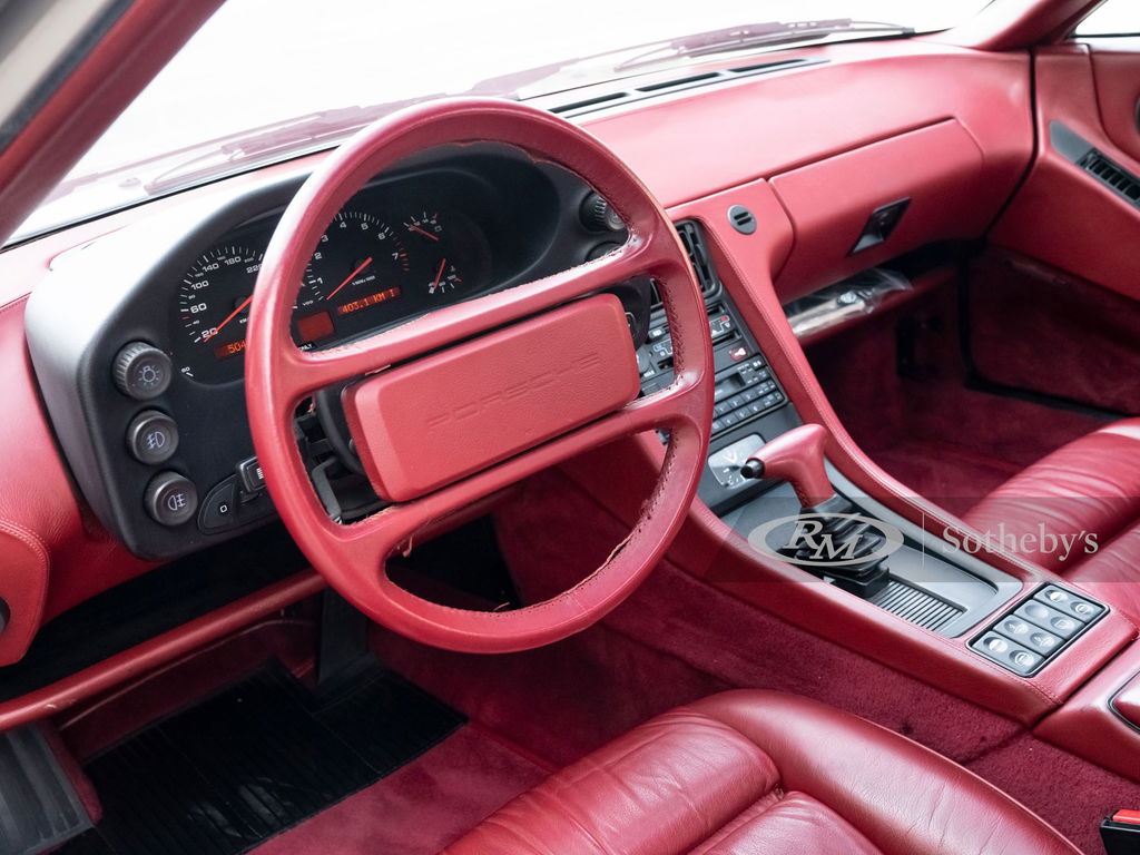 Porsche 928 S4