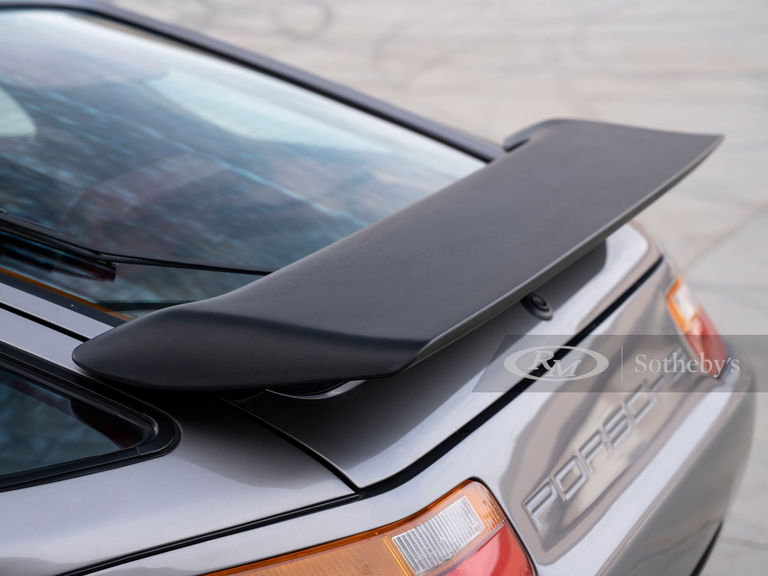 Porsche 928 S4