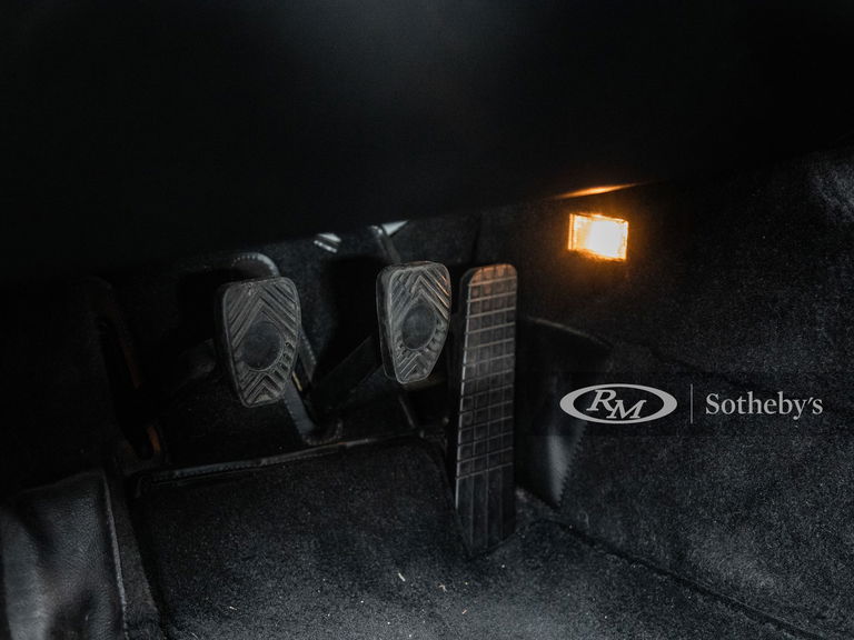 Porsche 964 Carrera 2 Speedster