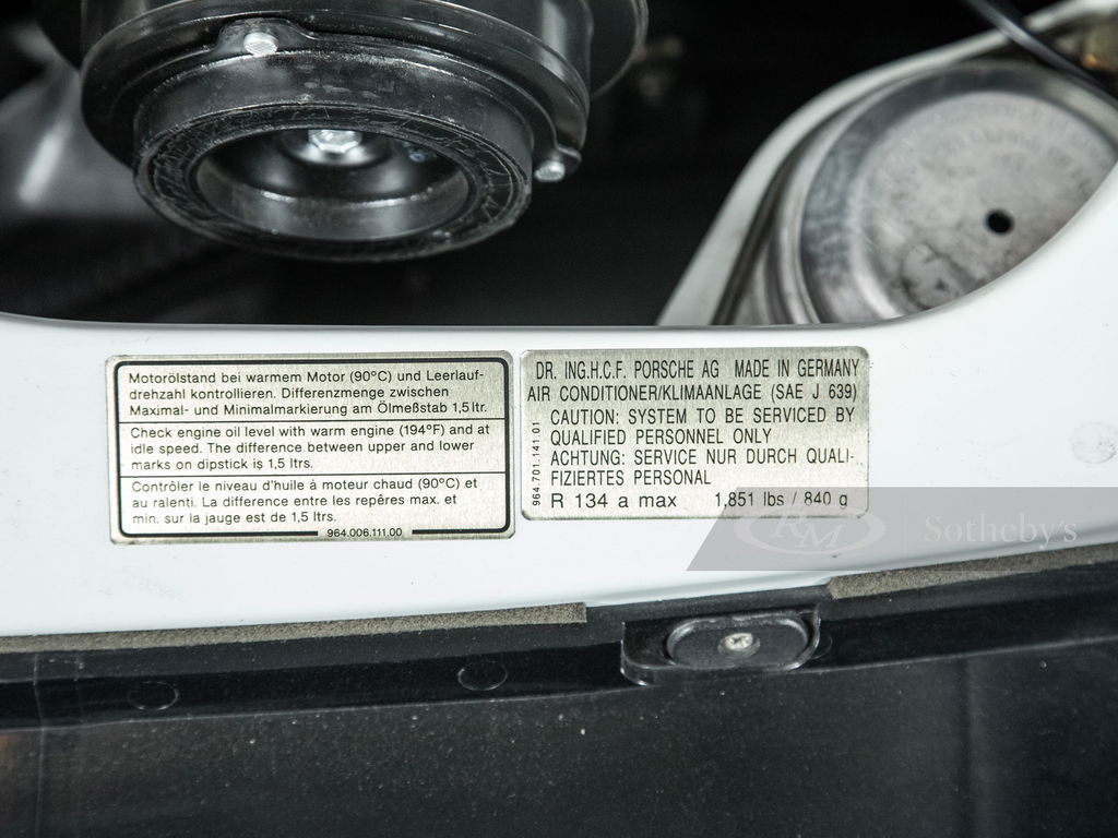 Porsche 964 Carrera 2 Speedster