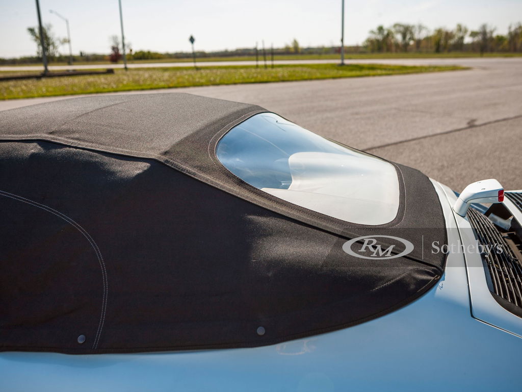 Porsche 964 Carrera 2 Speedster