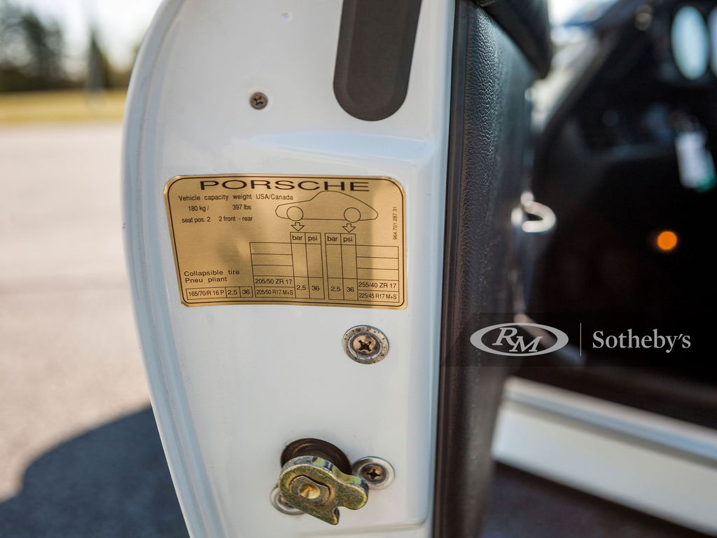 Porsche 964 Carrera 2 Speedster