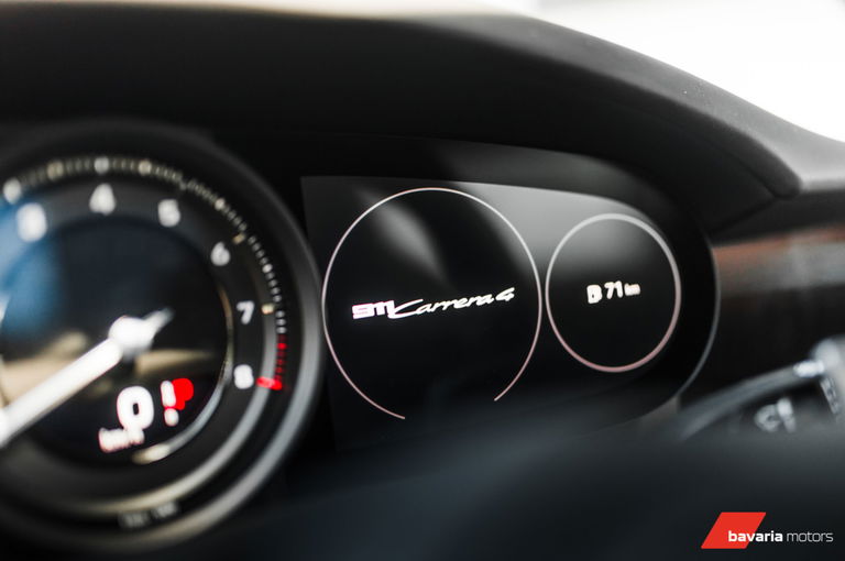 Porsche 992 Carrera 4