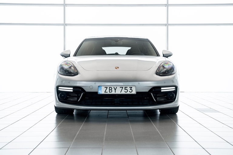 Porsche Panamera 4 E-Hybrid