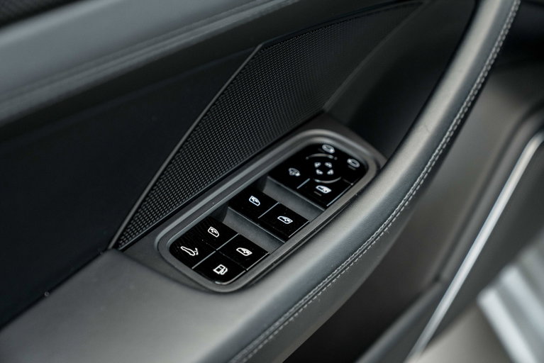 Porsche Panamera 4 E-Hybrid