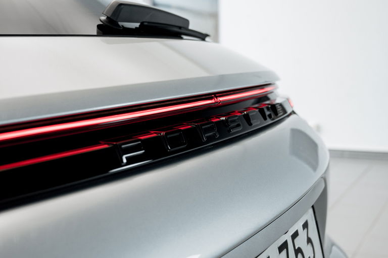 Porsche Panamera 4 E-Hybrid