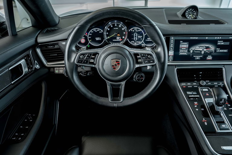 Porsche Panamera 4 E-Hybrid