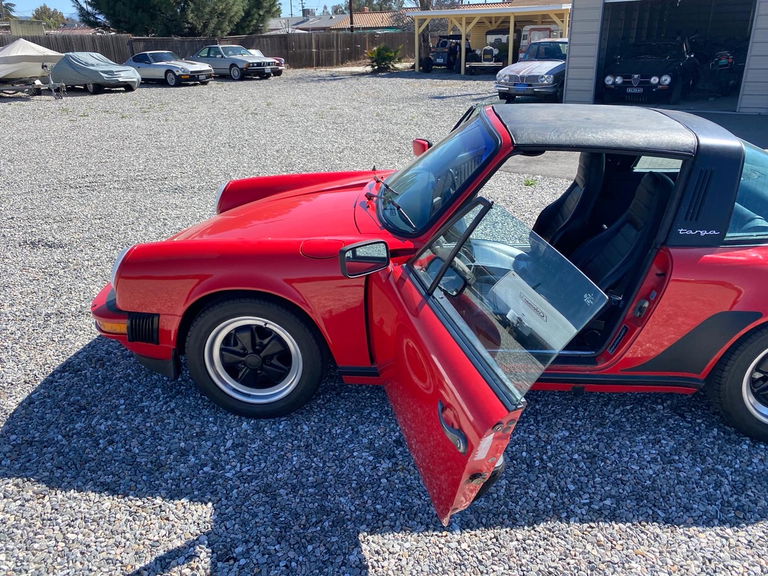 Porsche 911 Carrera 3.2 (US)