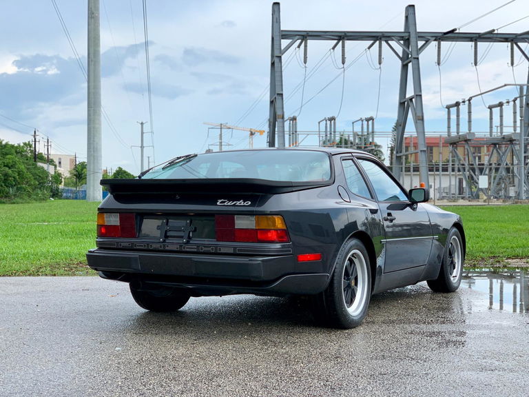 Porsche 944 Turbo Coupé