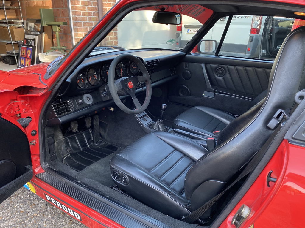 Porsche 964 Carrera 4