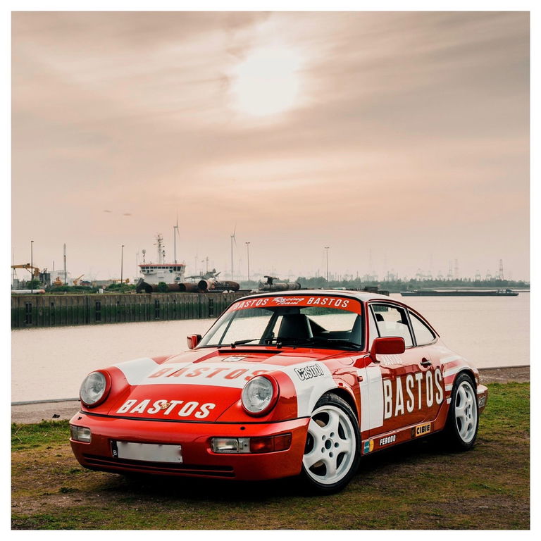 Porsche 964 Carrera 4