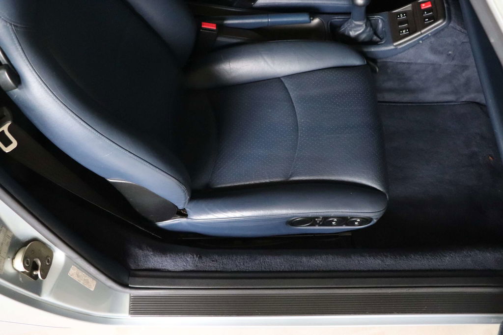 Porsche 993 Carrera 4