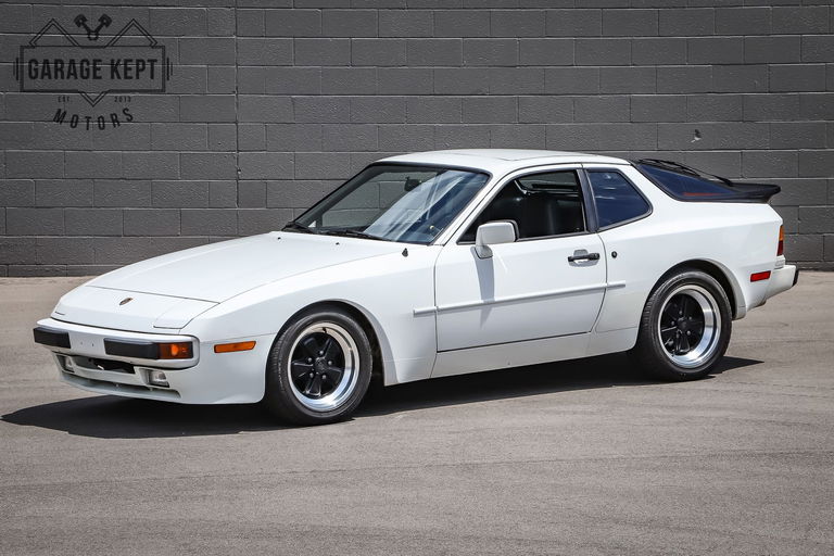 Porsche 944 Coupé