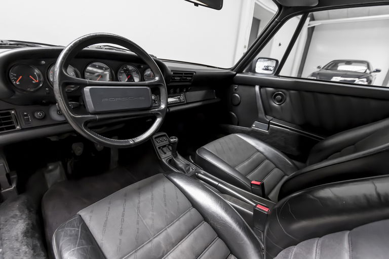 Porsche 964 Carrera 4