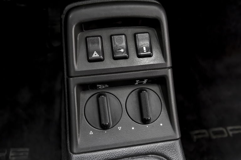 Porsche 964 Carrera 4