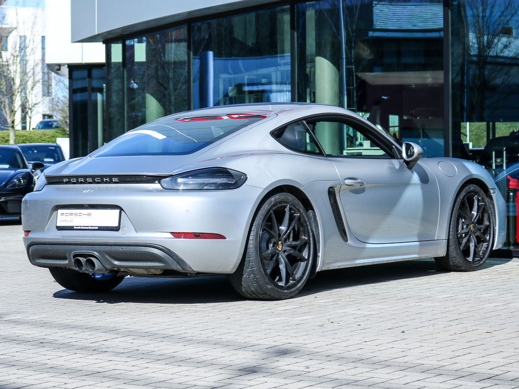 Porsche 718 Cayman