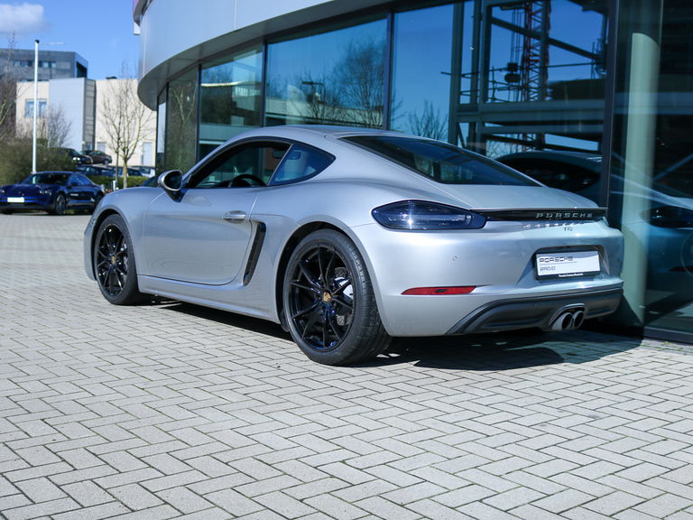 Porsche 718 Cayman