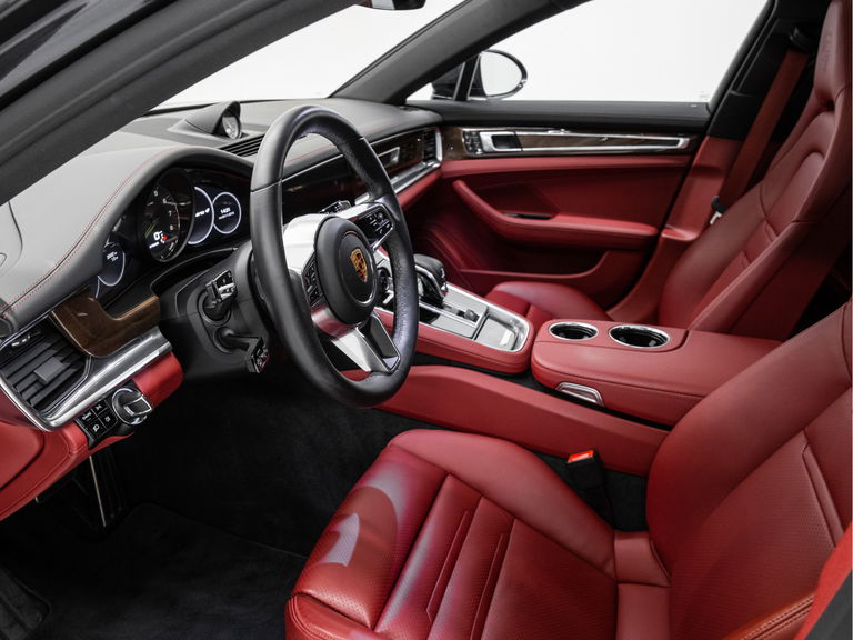 Porsche Panamera 4 E-Hybrid