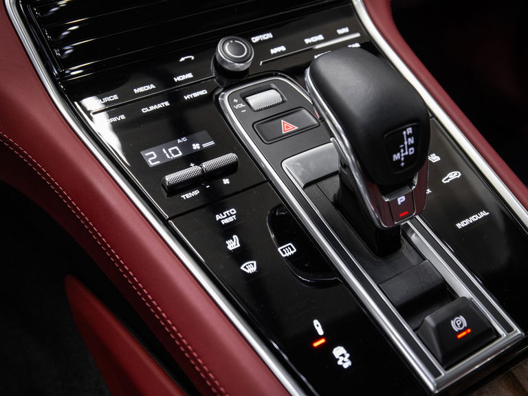 Porsche Panamera 4 E-Hybrid