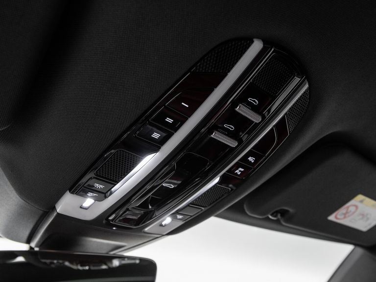 Porsche Panamera 4 E-Hybrid