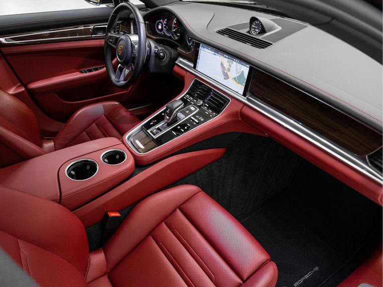 Porsche Panamera 4 E-Hybrid