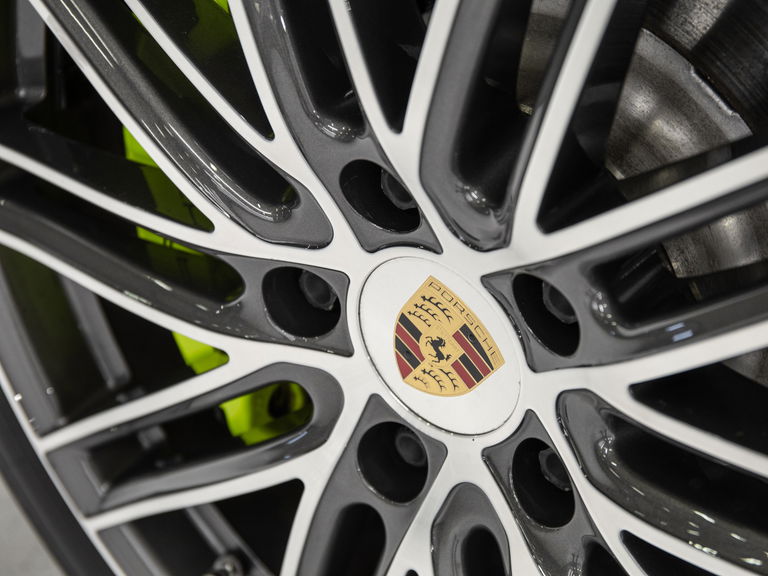 Porsche Panamera 4 E-Hybrid