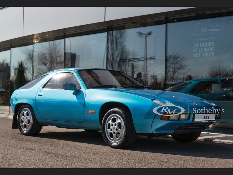 Porsche 928
