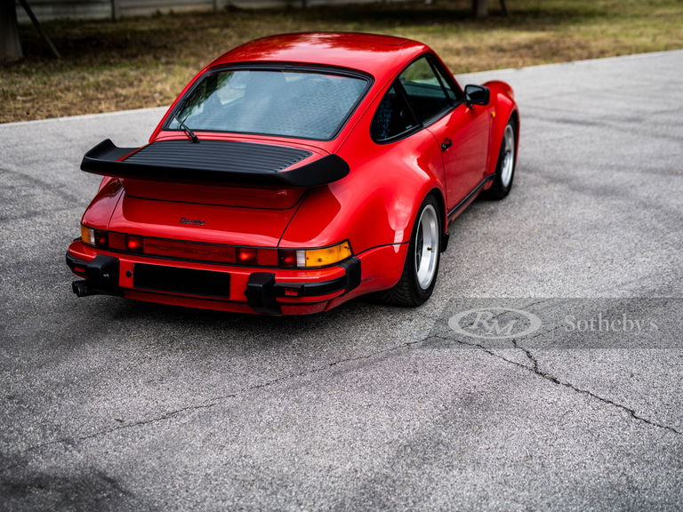 Porsche 911 Turbo 3.3