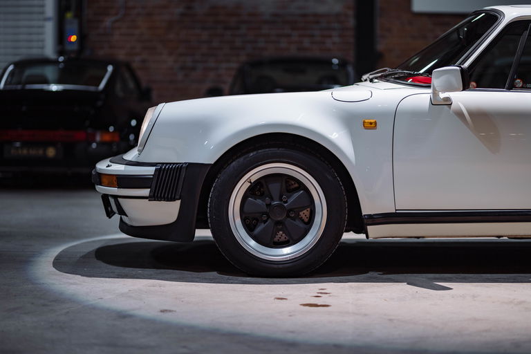 Porsche 911 Turbo 3.3