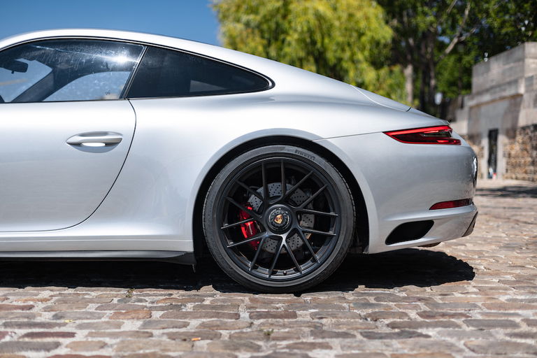 Porsche 991.2 Carrera GTS