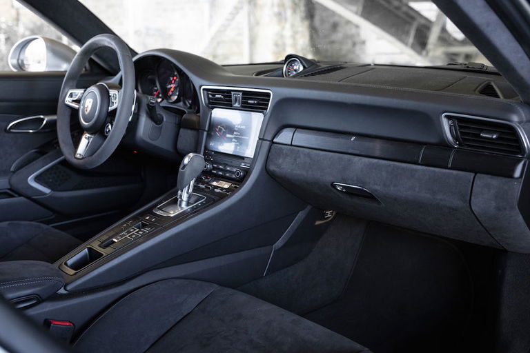 Porsche 991.2 Carrera GTS