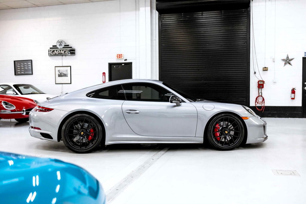 Porsche 991.2 Carrera GTS