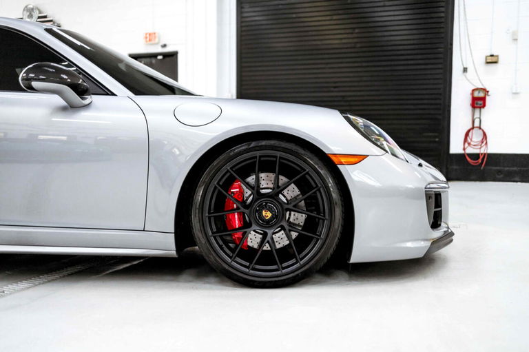 Porsche 991.2 Carrera GTS