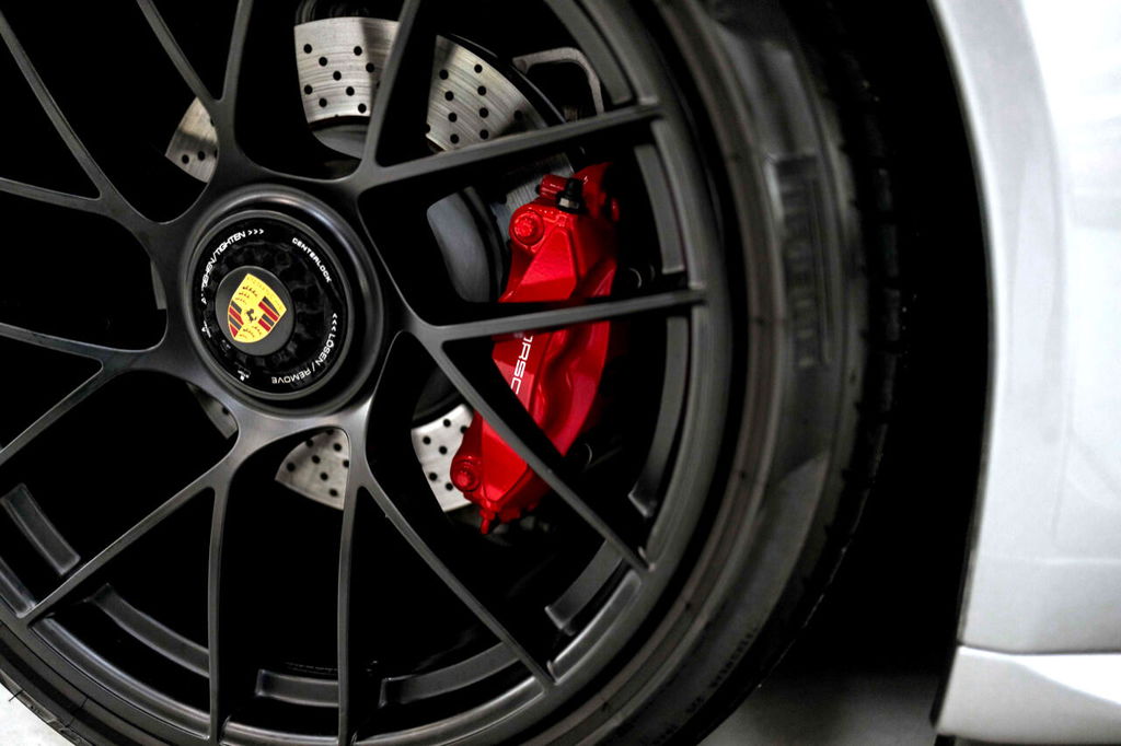 Porsche 991.2 Carrera GTS