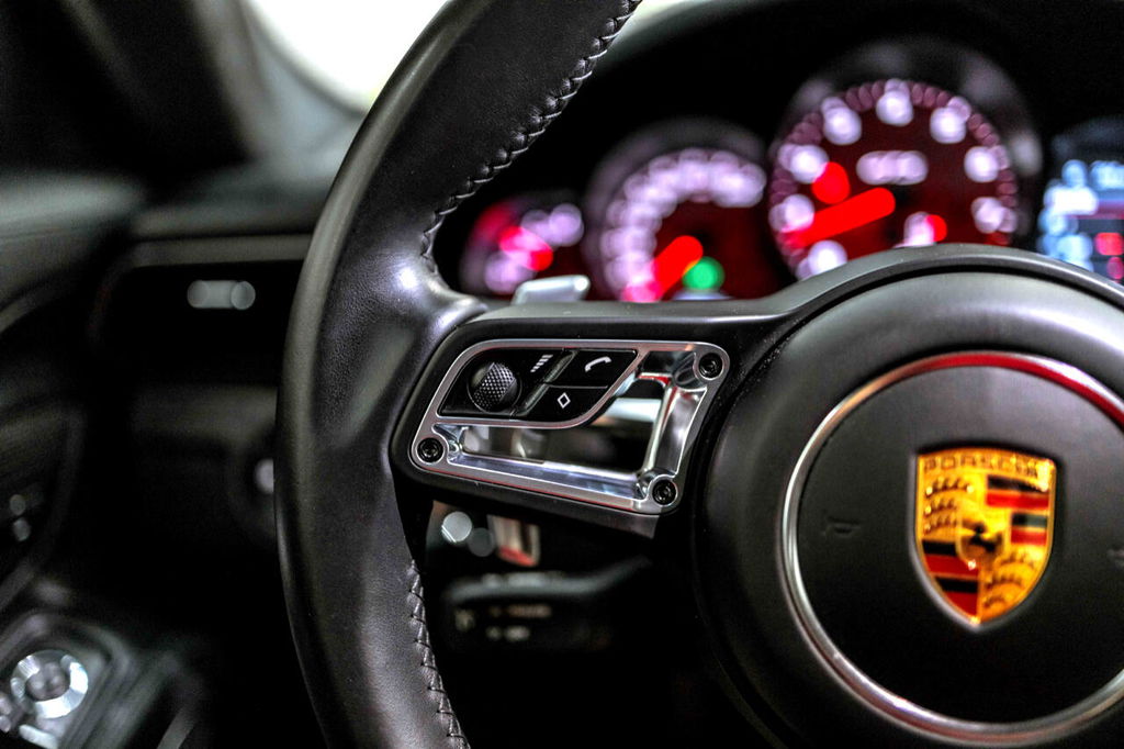 Porsche 991.2 Carrera GTS