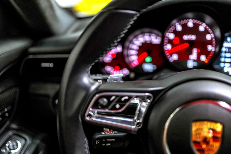 Porsche 991.2 Carrera GTS