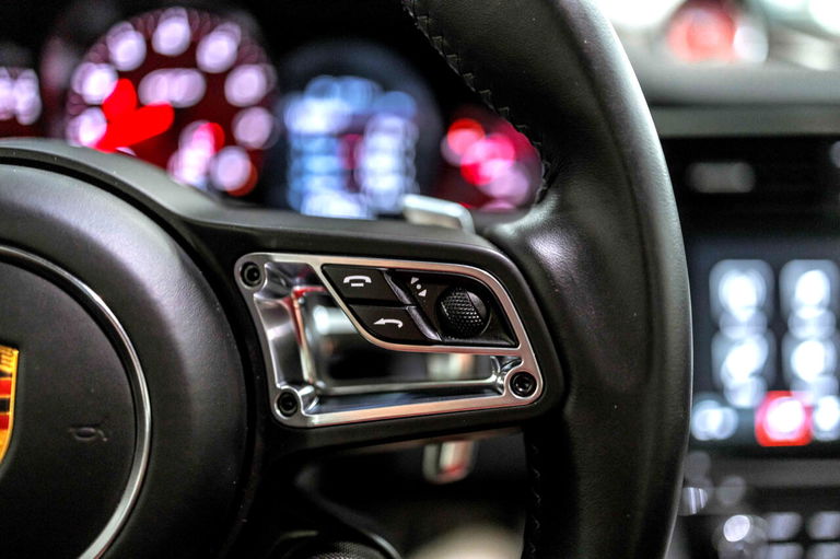 Porsche 991.2 Carrera GTS