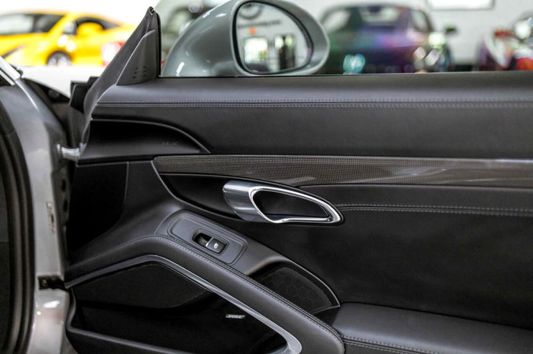 Porsche 991.2 Carrera GTS