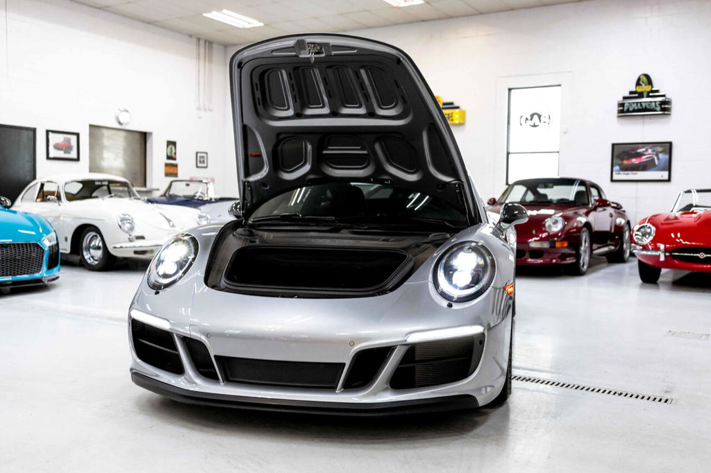 Porsche 991.2 Carrera GTS