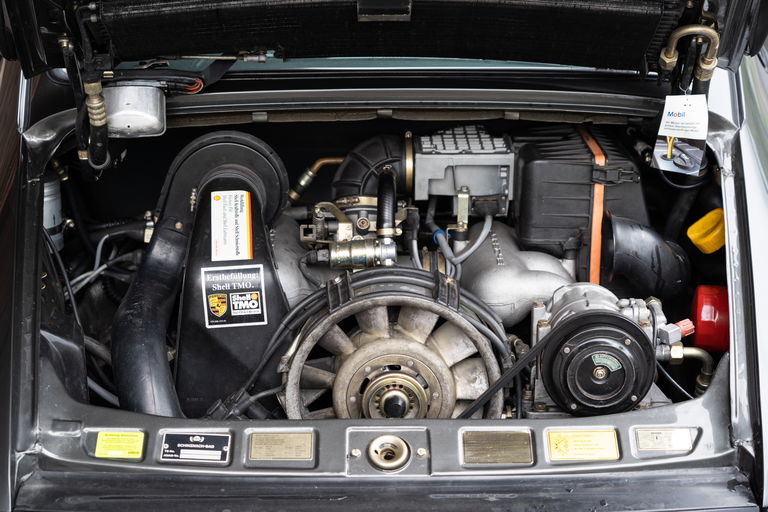 Porsche 911 Carrera 3.2