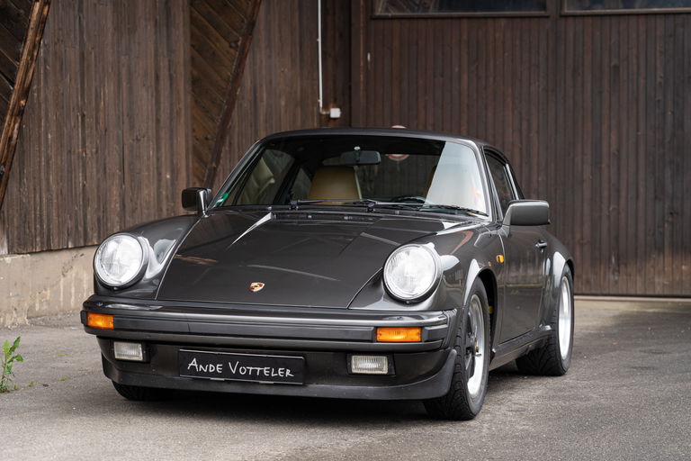 Porsche 911 Carrera 3.2