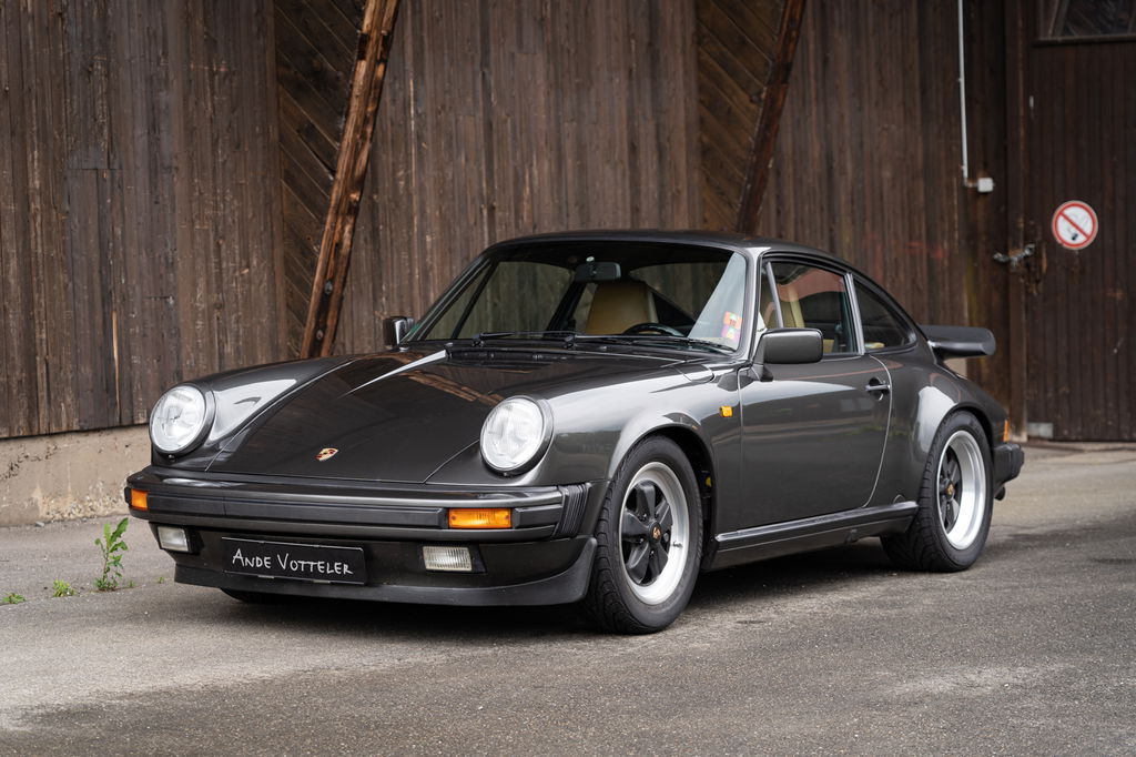 Porsche 911 Carrera 3.2