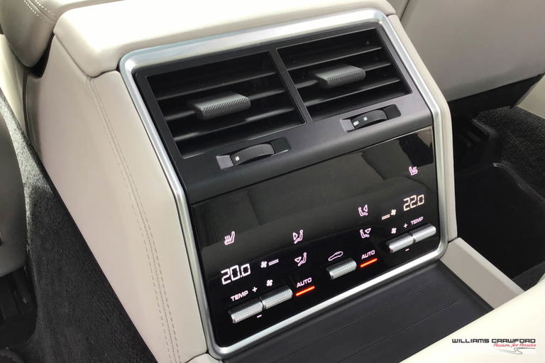 Porsche Panamera 4 E-Hybrid