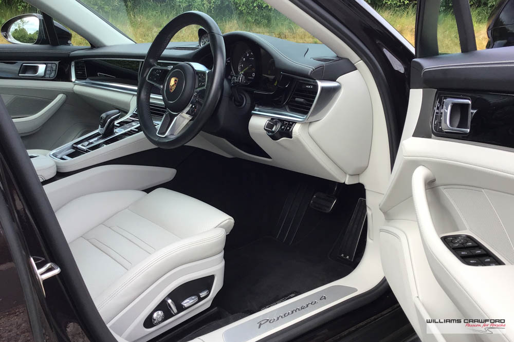 Porsche Panamera 4 E-Hybrid