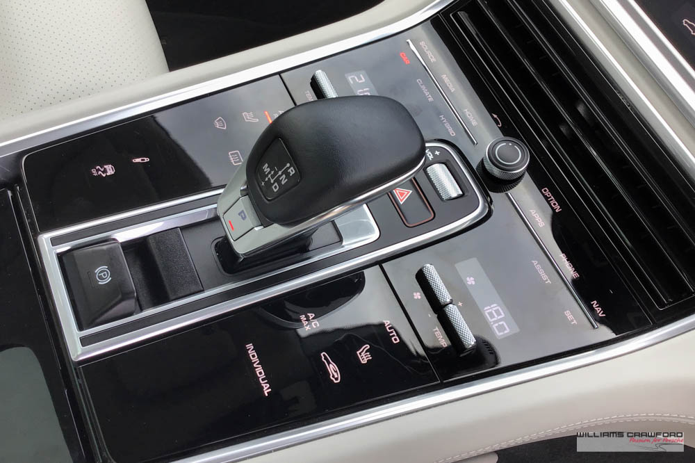 Porsche Panamera 4 E-Hybrid