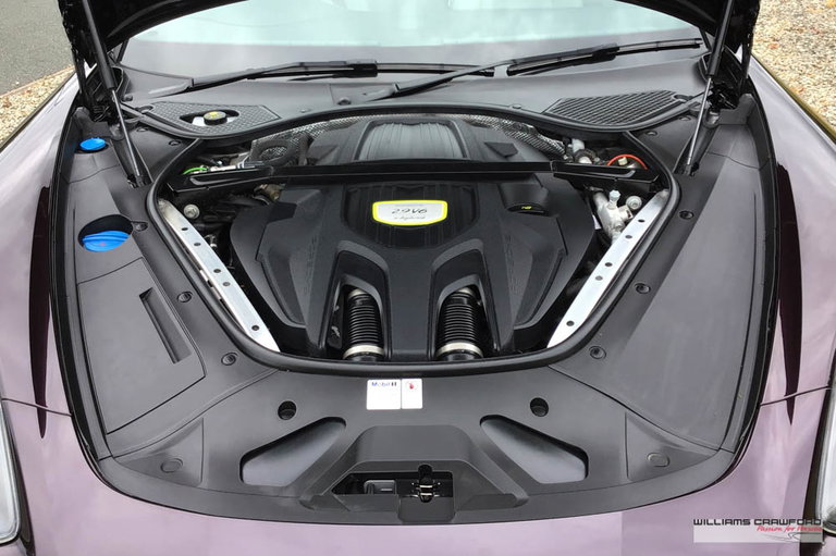 Porsche Panamera 4 E-Hybrid